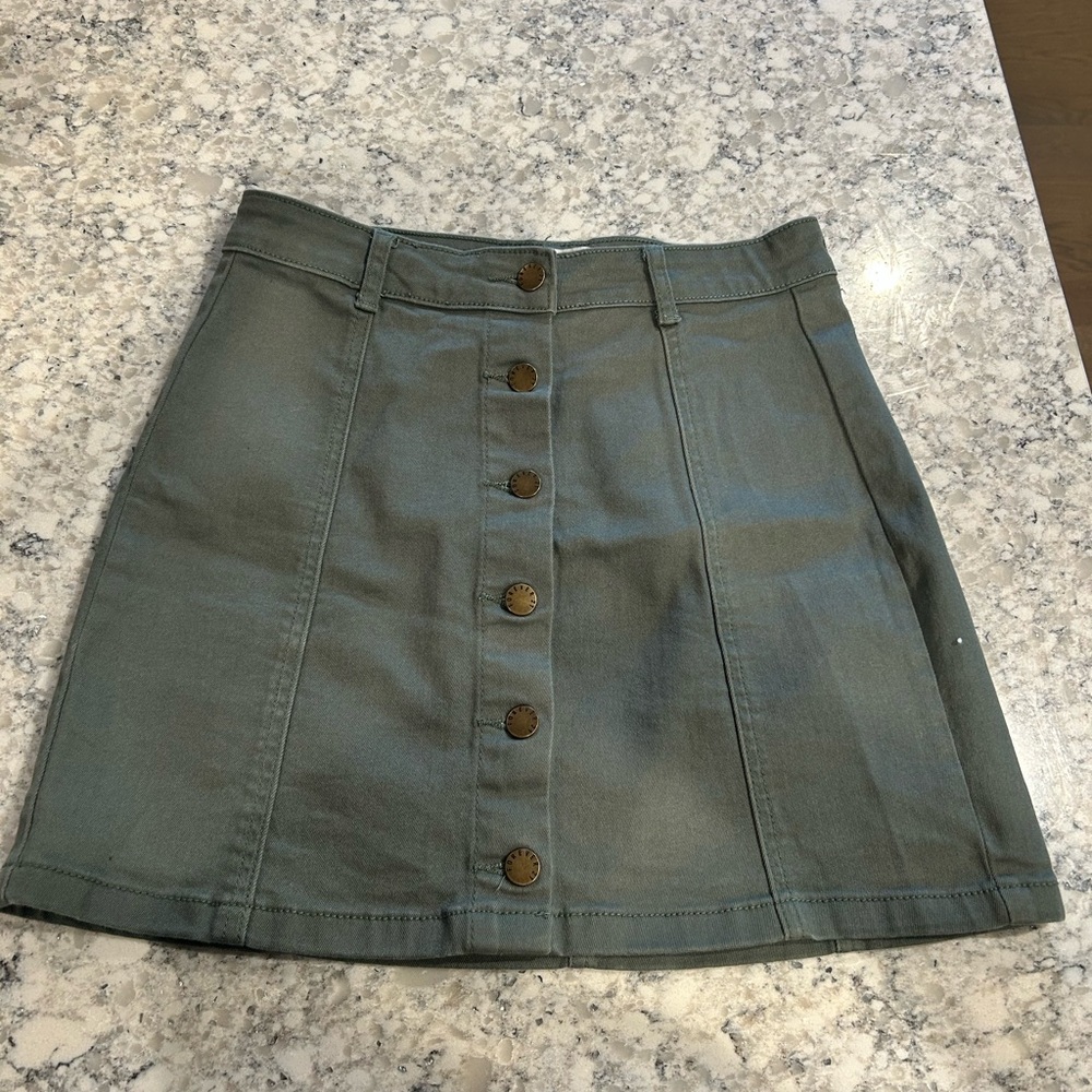 Forever 21 Green Button-Down A-Line Skirt